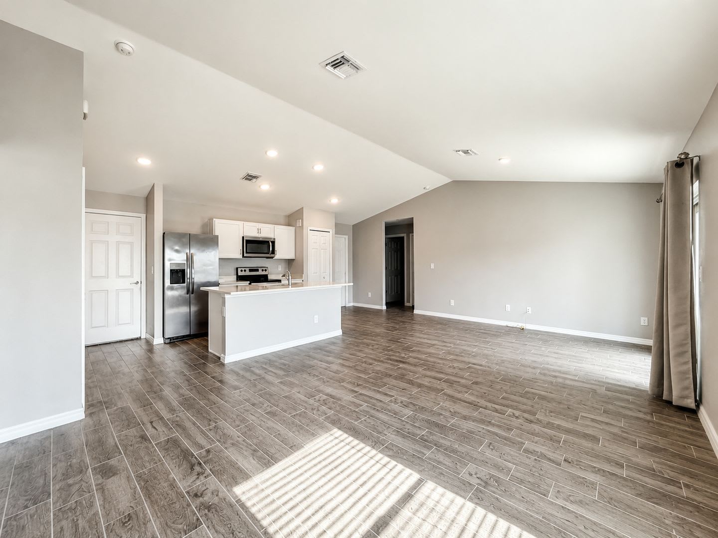 Newer Home for Rent – Enjoy the Florida Lifestyle You've Been Dreaming Of! – photo 5