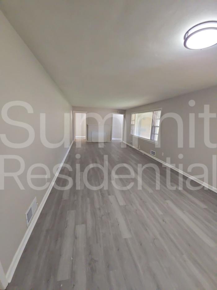 5353 Blue Ridge Boulevard – photo 3