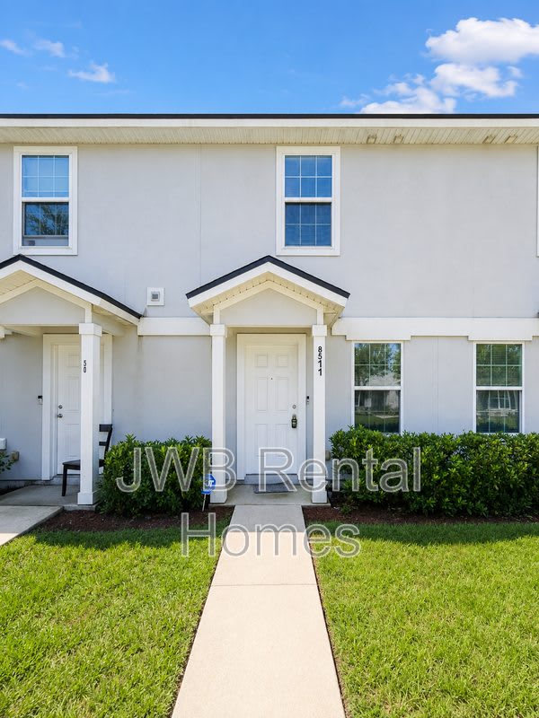 8511 Mcgirts Village Ln – photo 1