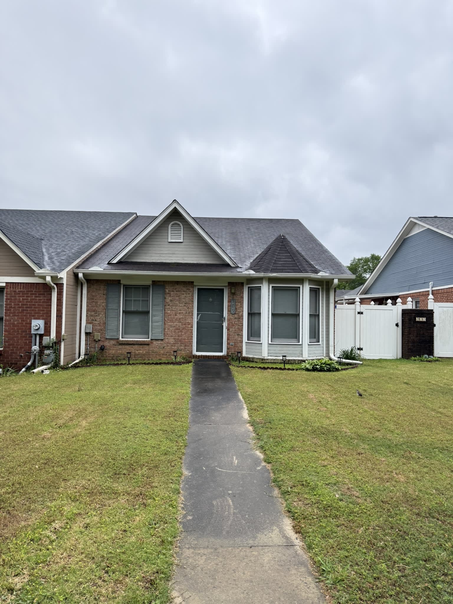 309 Clark Street Southwest – photo 1