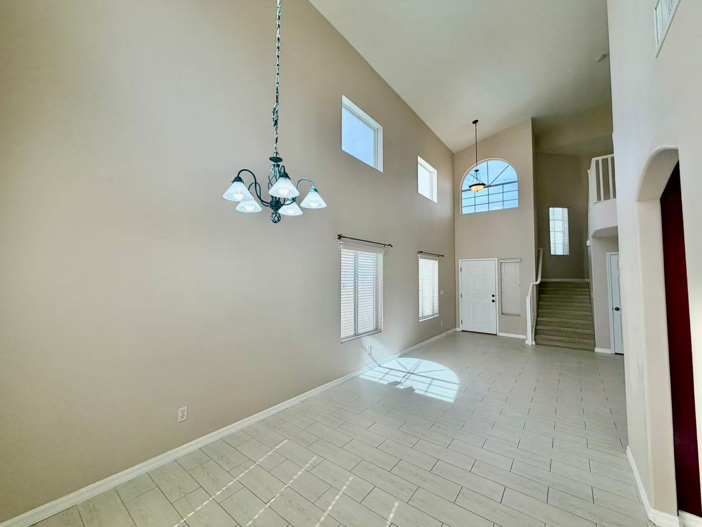Beautifully Remodeled 3 Bedroom 2 5 Bathroom Home – photo 4