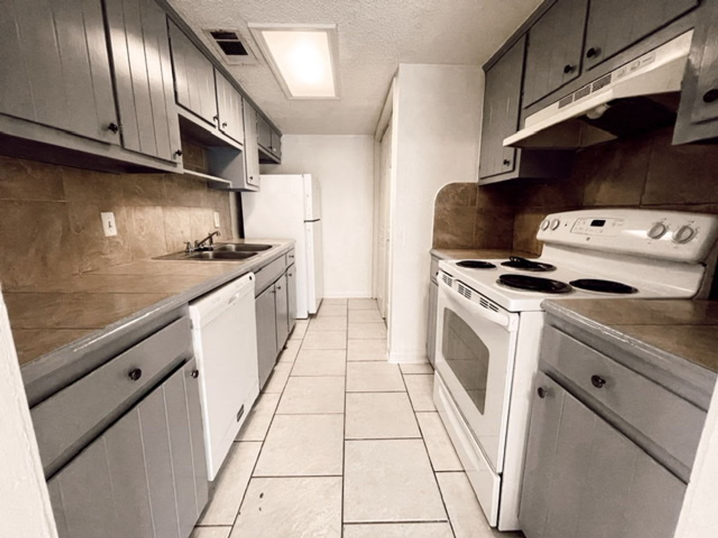 8220-B GOVERNOR DRIVE BATON ROUGE, LA 70820 – photo 1