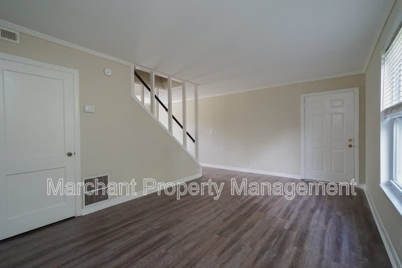 605 University Ridge – photo 5