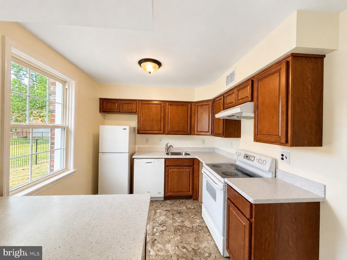 3823 W Street Se – photo 2