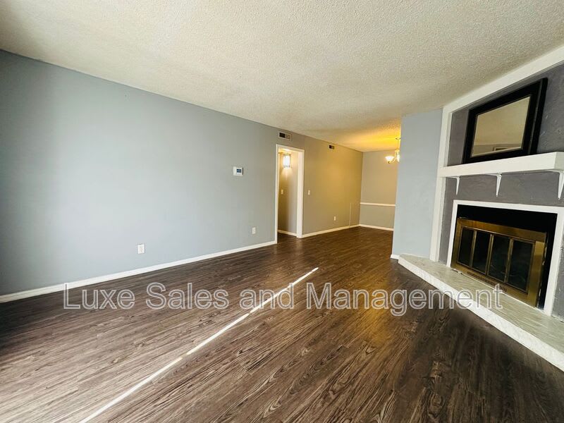 6034 NW Expressway – photo 3