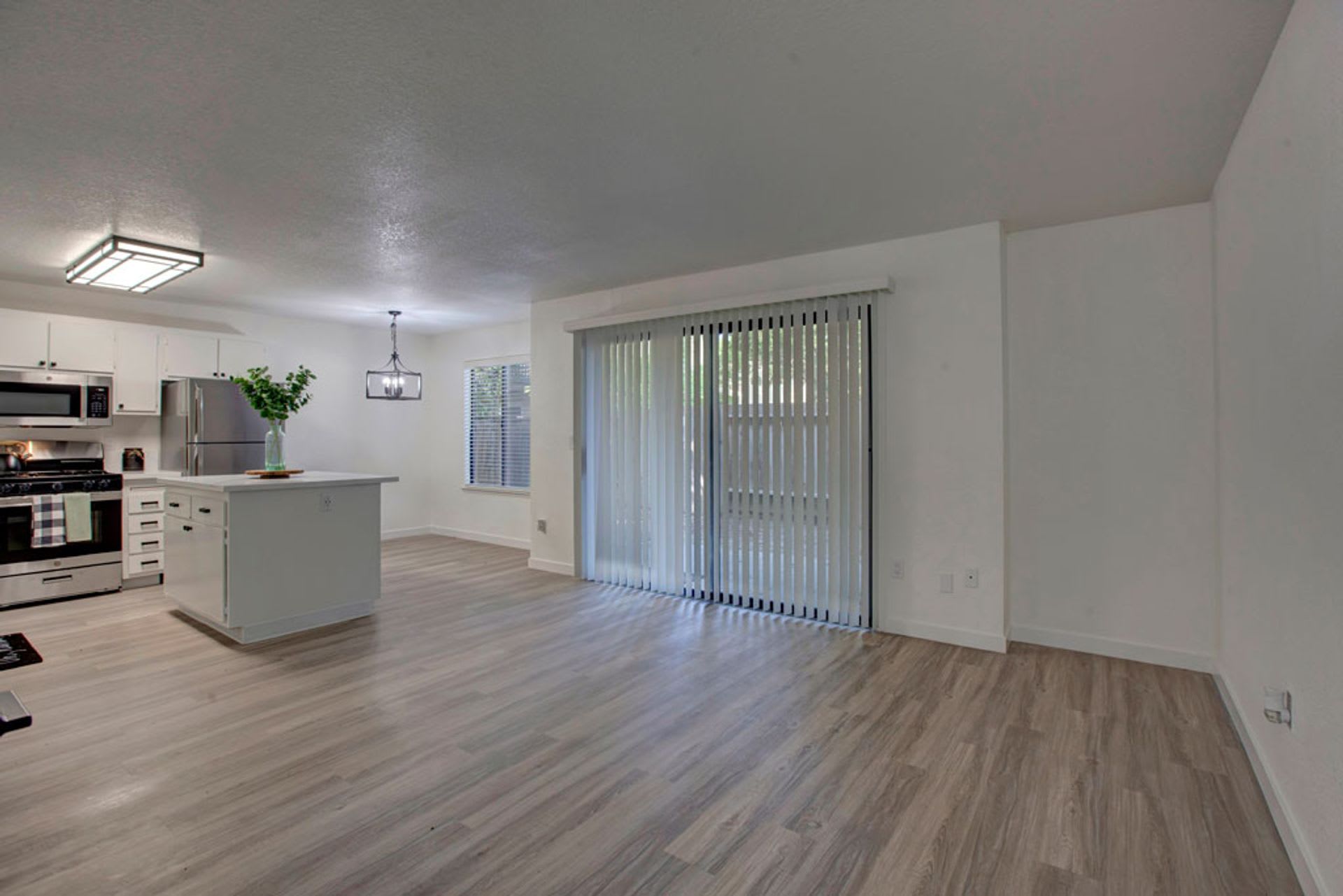 811 F Street – photo 4