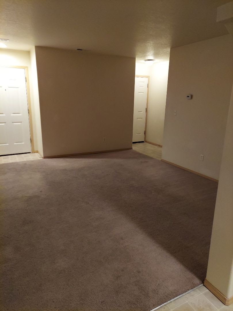 Stylish Three Bedroom Townhome In Camas!! – photo 2