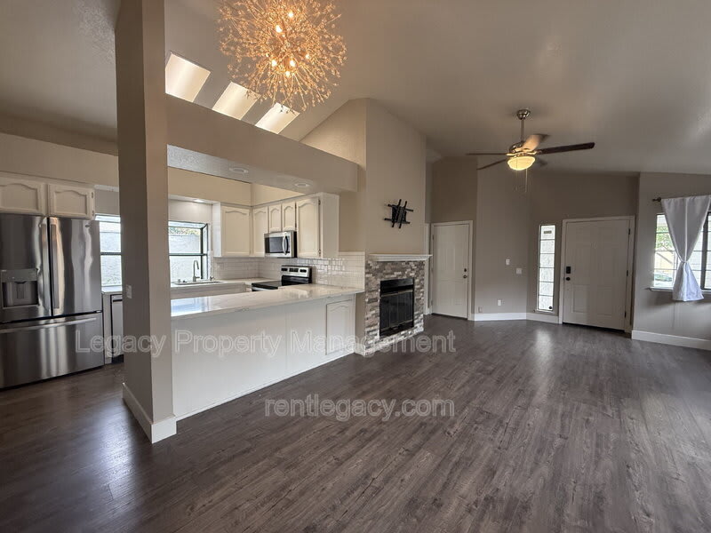 7059 Sprig Dr – photo 3