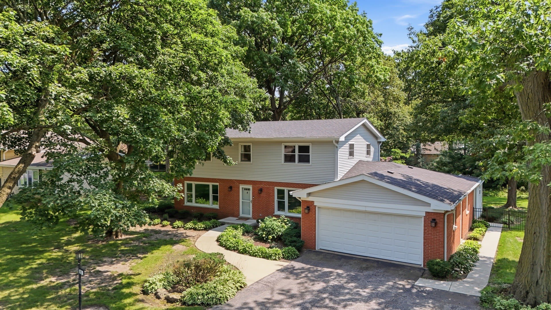 317 E Forest Lane – photo 2