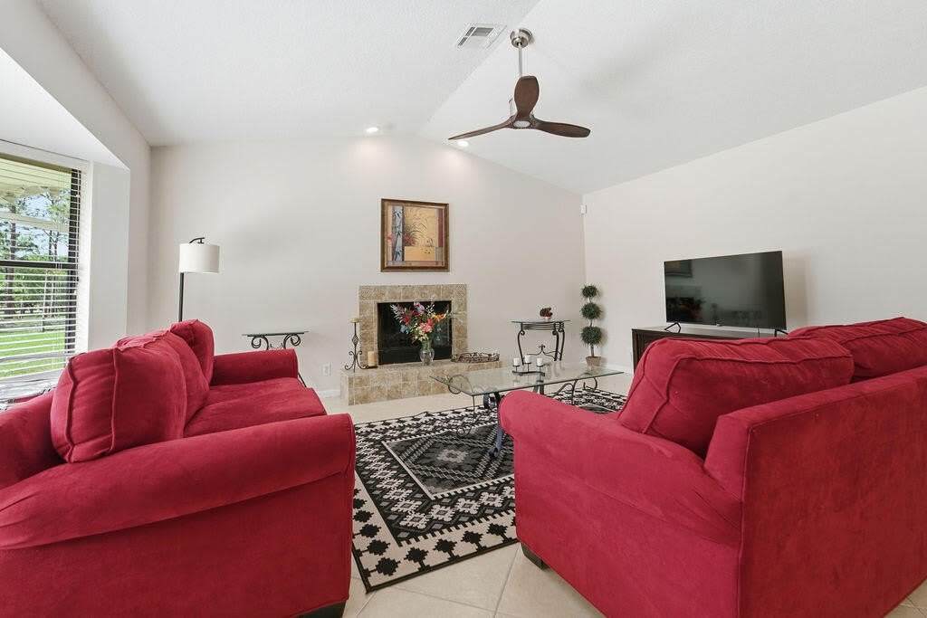 5562 Reynolds Road – photo 4