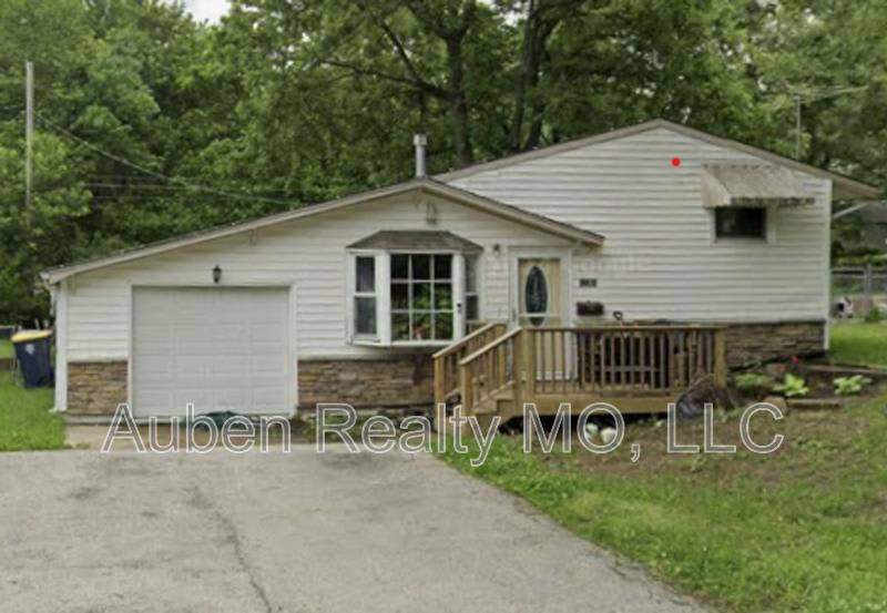 11301 Herrick Avenue – photo 1