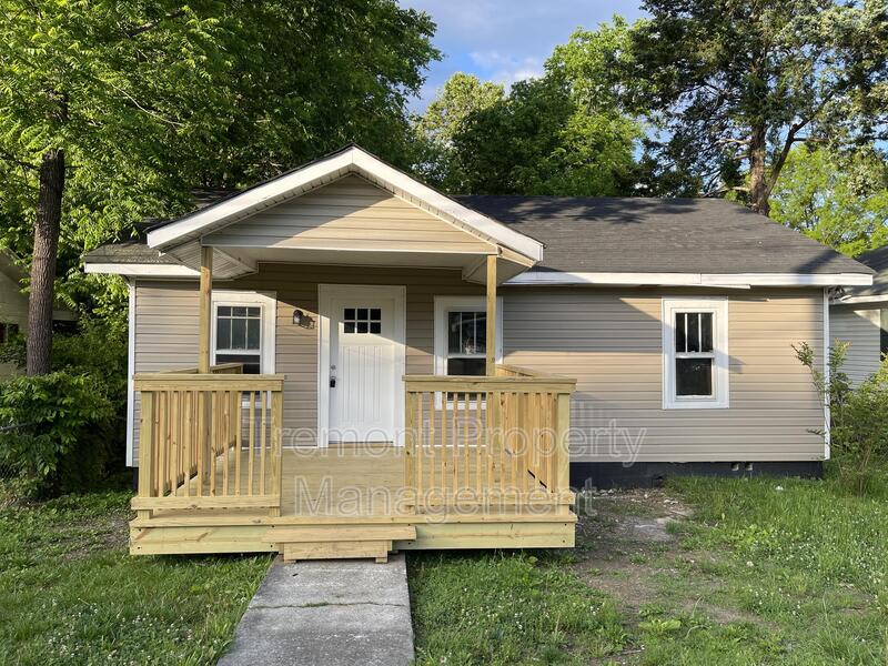 2702 Woodside Street – photo 1