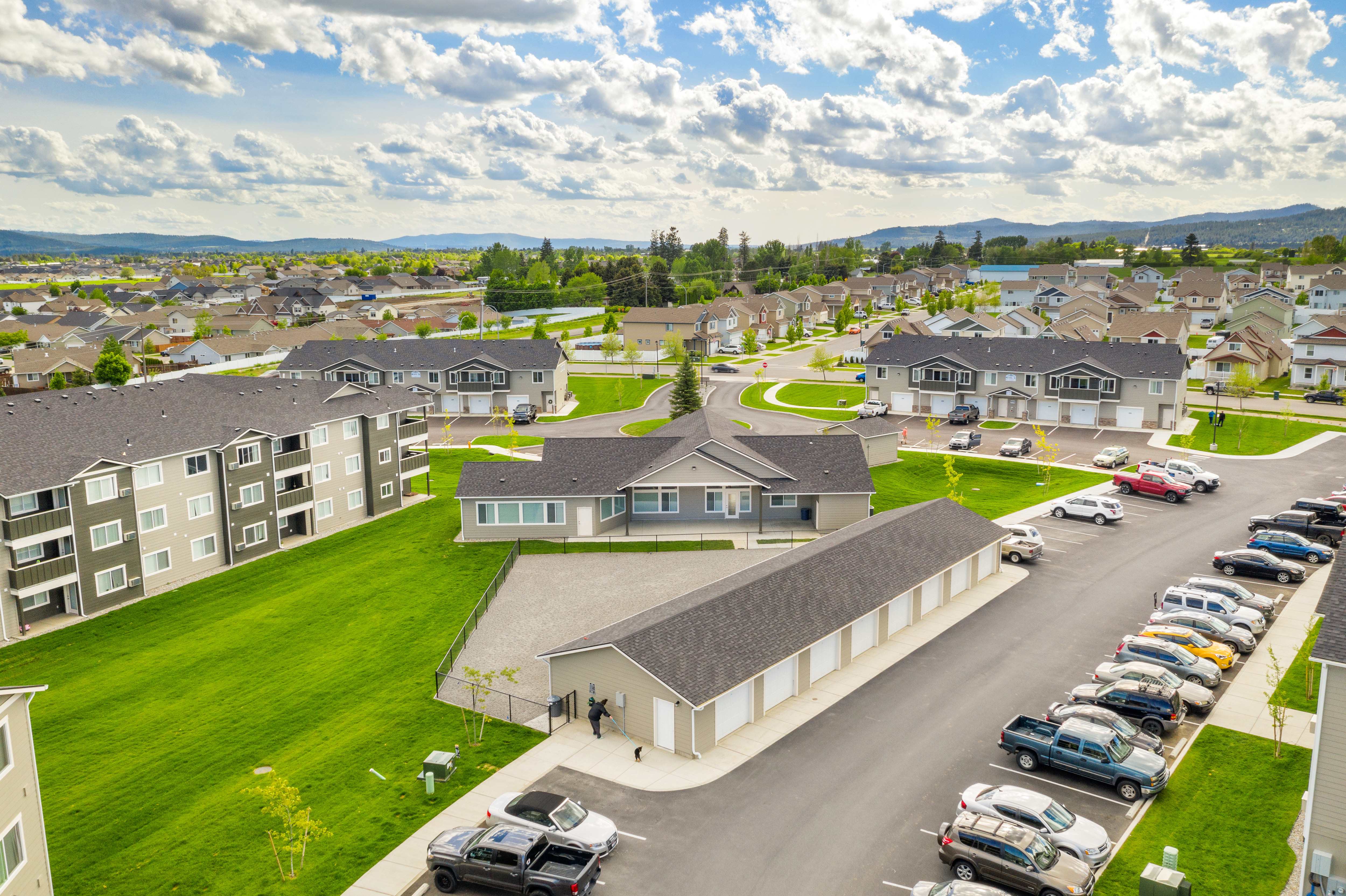 Crown Pointe Apartments – photo 3