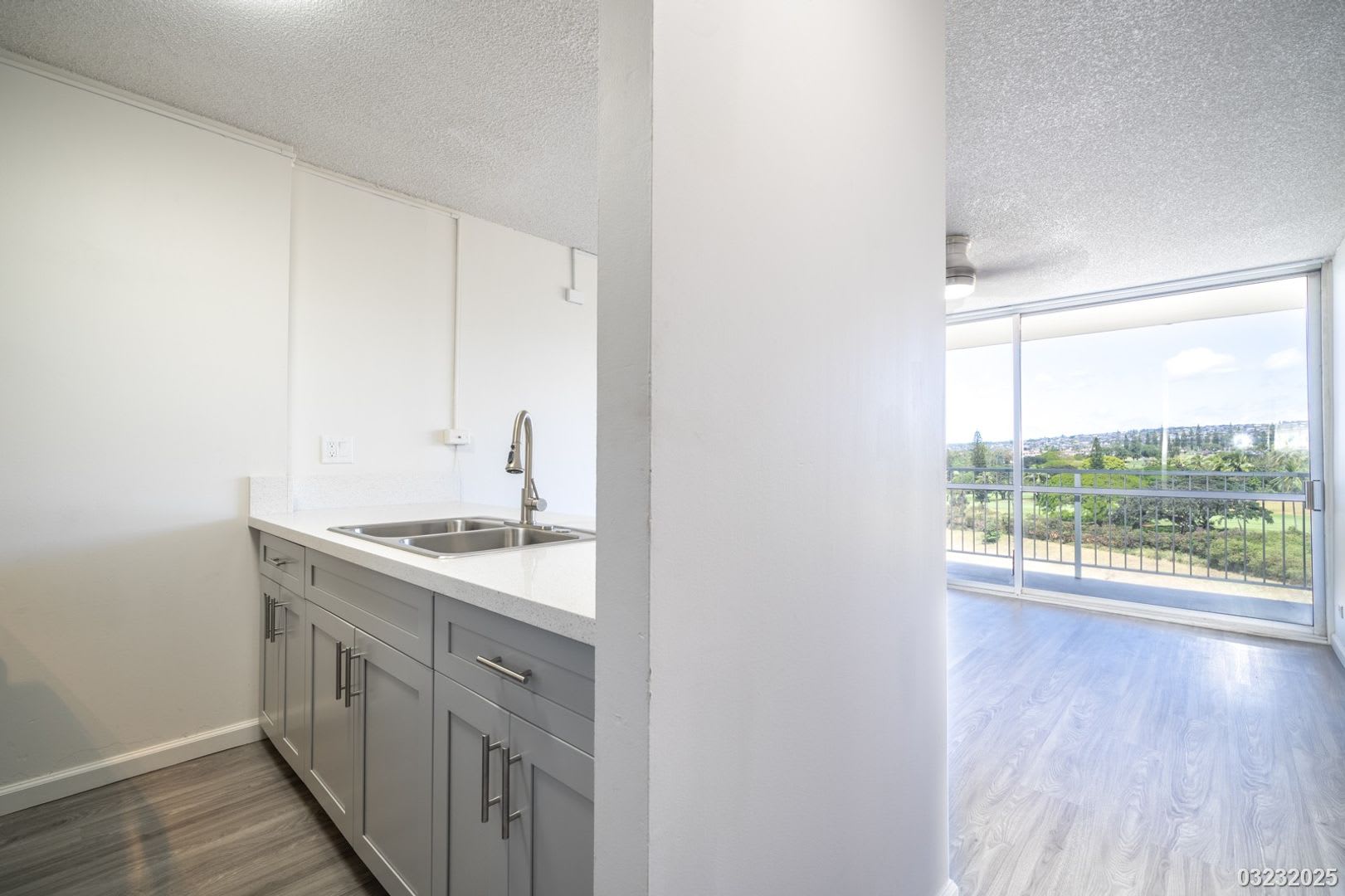 2 545 1Br 1Ba 514 Sf Utilities Included 2 Covered Parking Stalls Available Sept 1St – photo 3