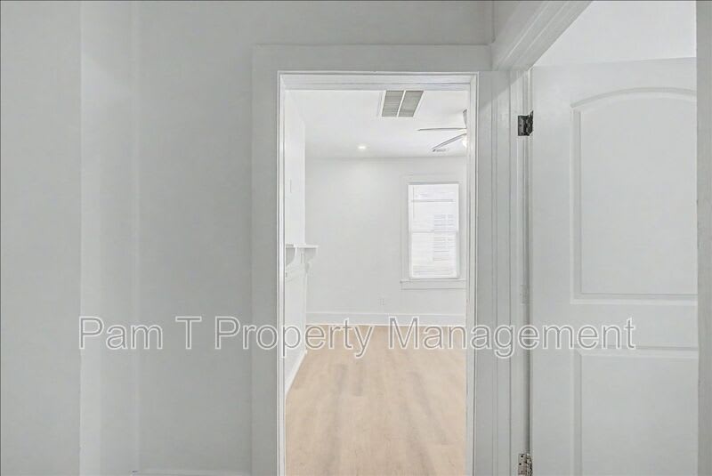 615 W 39th St – photo 5