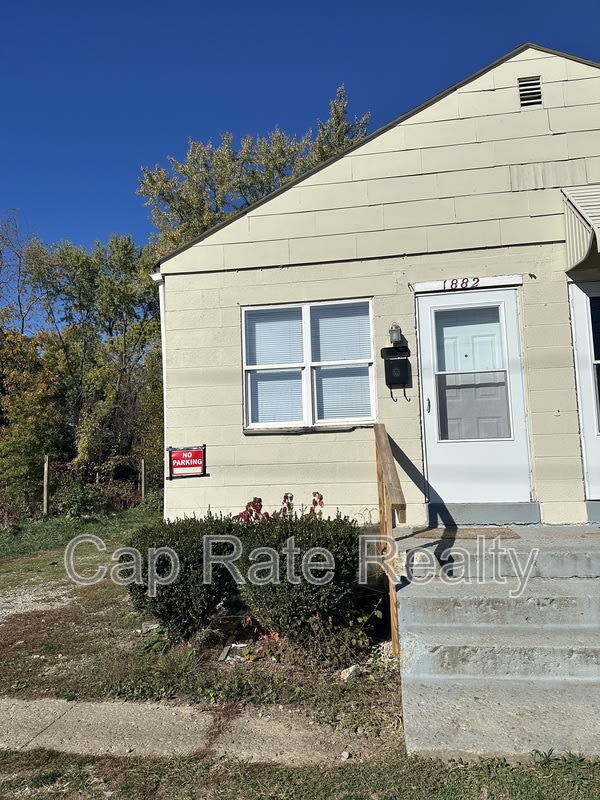 1882 E Hudson St – photo 1