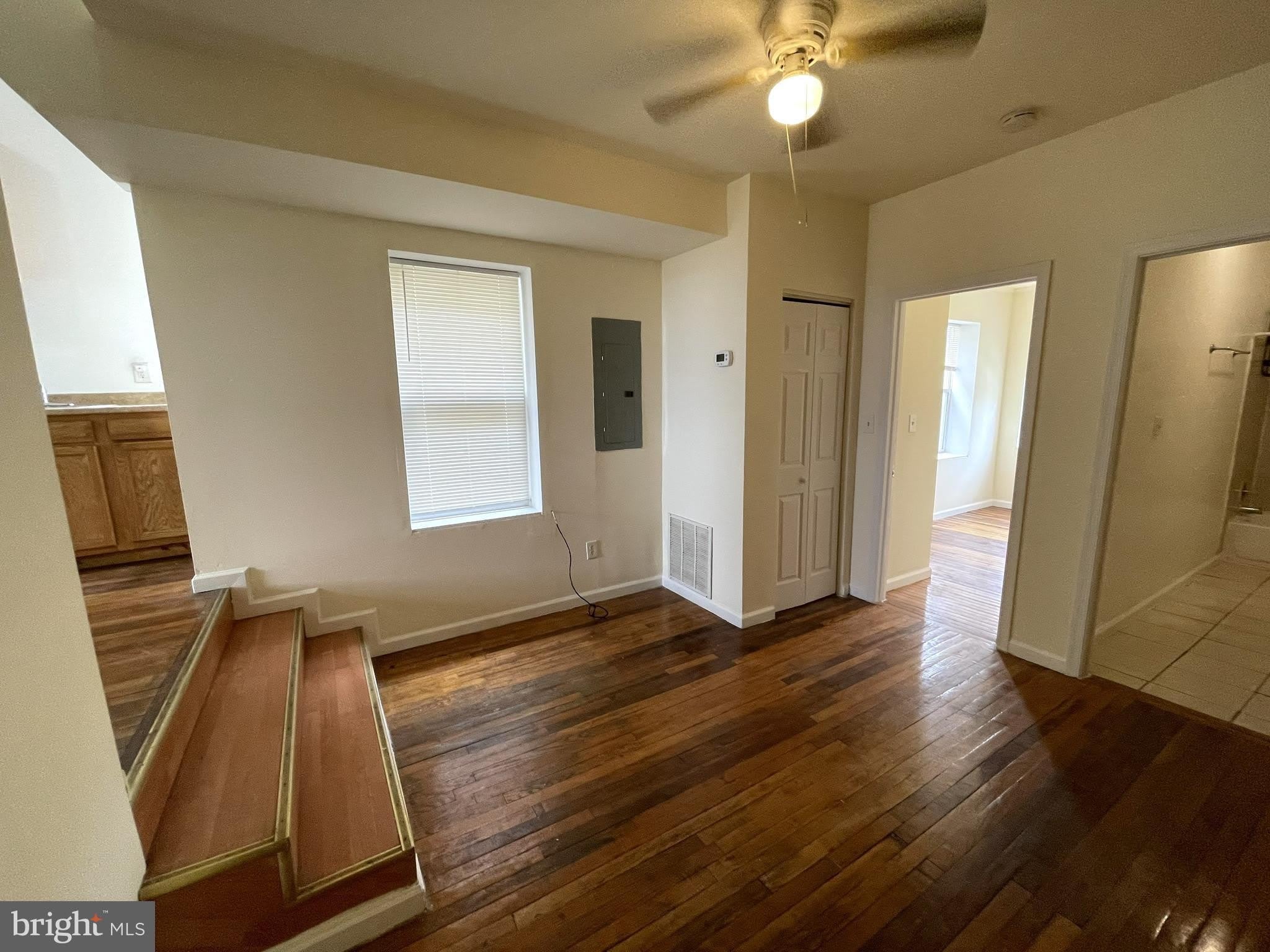 1021 N CAROLINE Street – photo 4