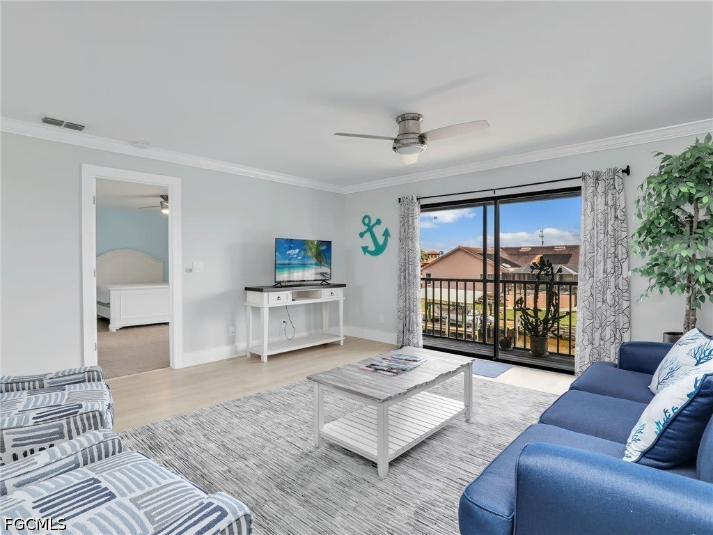 4817 SW 8th Place – photo 1