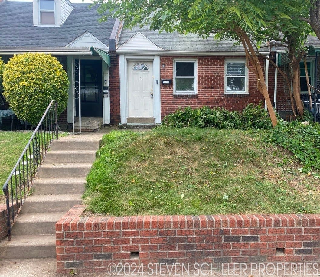 560 South 69th Street – photo 1