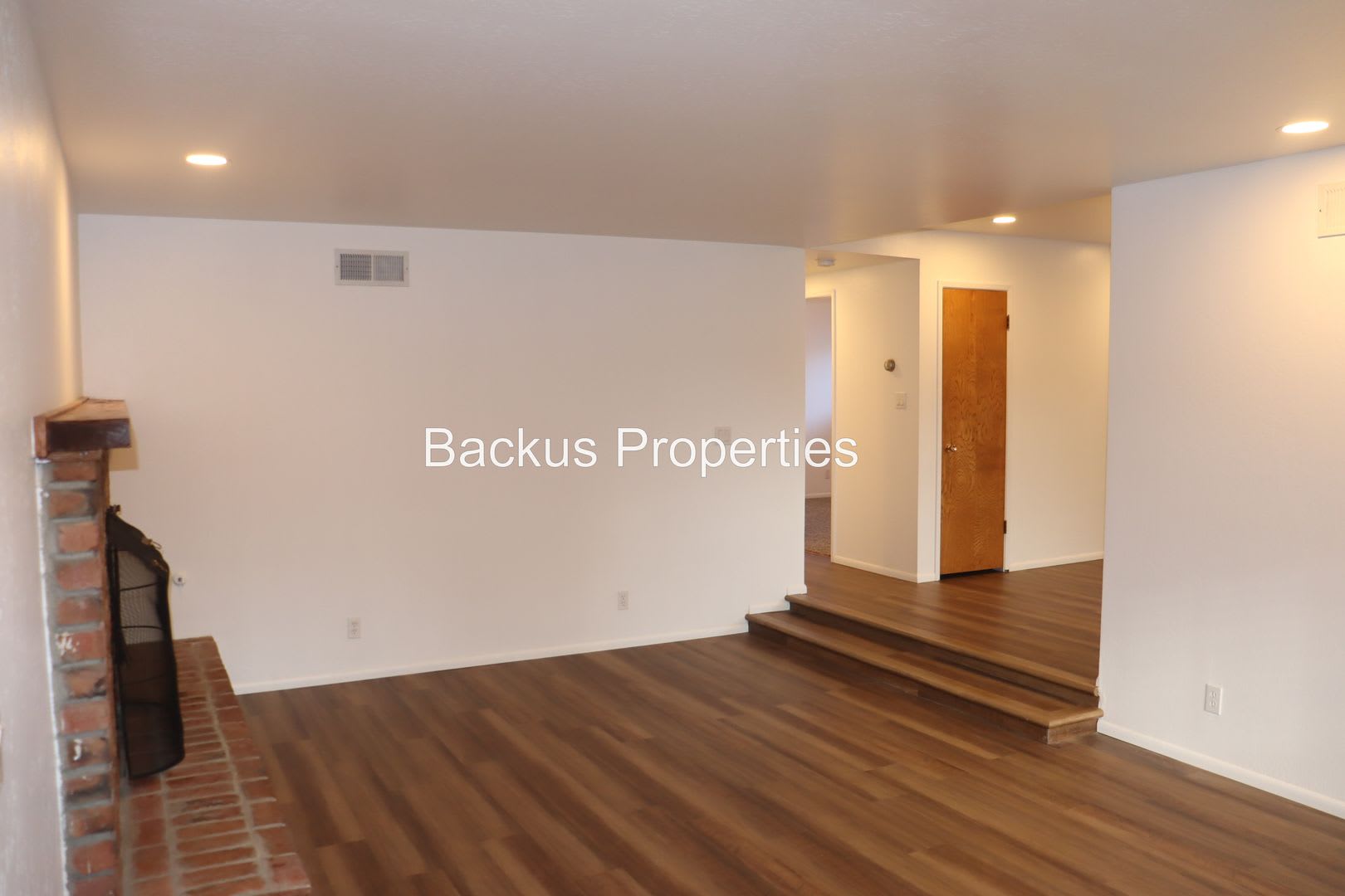 Wonderful three bedroom home next to Hartnell Park – photo 2
