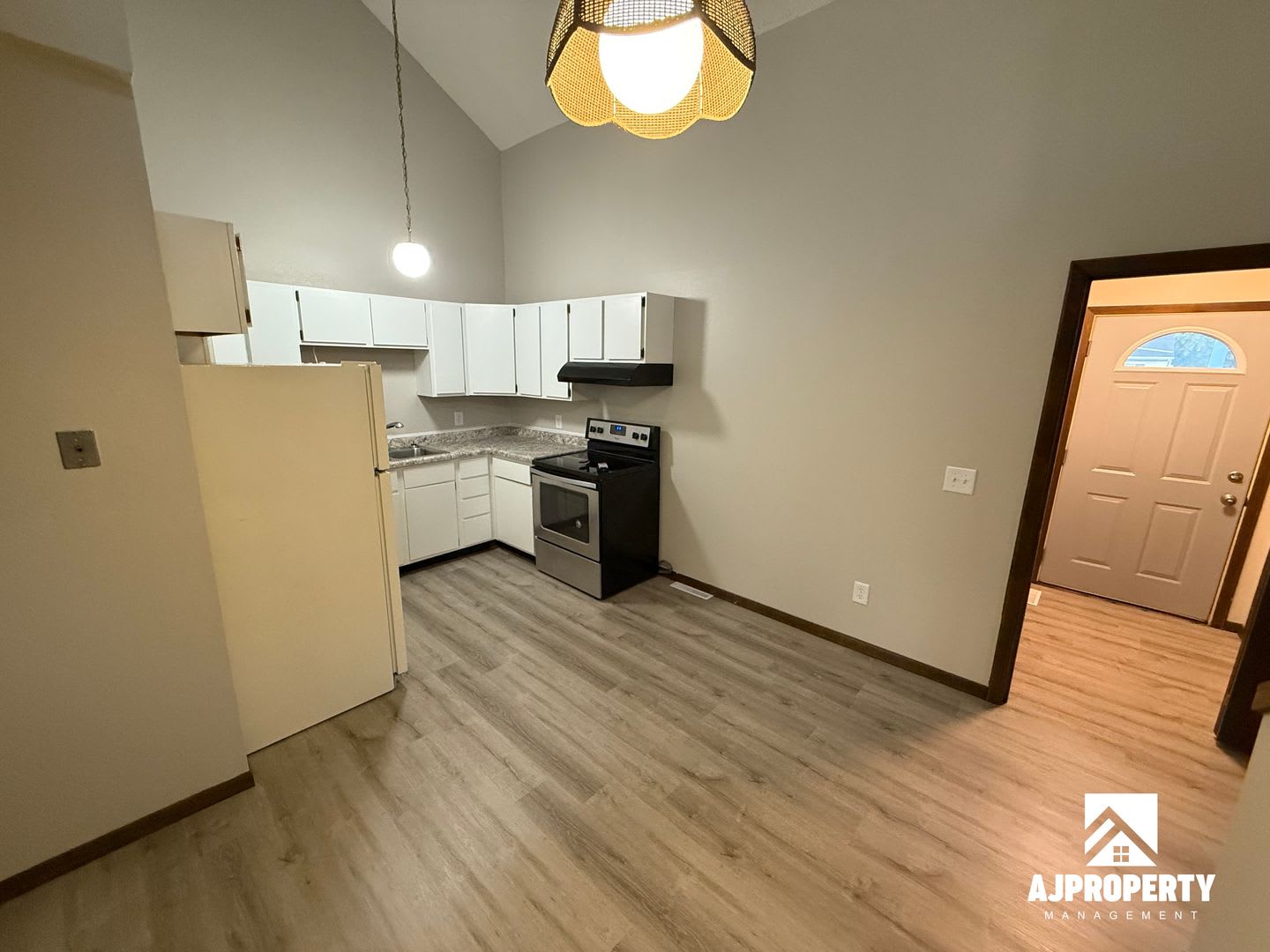 516 S. Cliff Ave. – photo 4