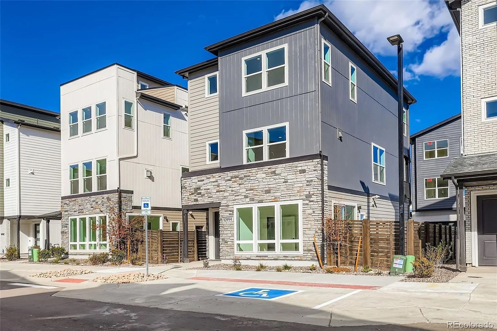 Modern Brand New Build Home Near DTC – photo 2