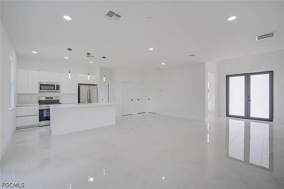 5905 Sunshine Boulevard N – photo 5