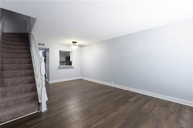 6200 RIVERSIDE Drive – photo 2