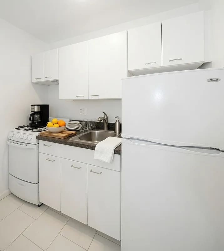 342 East 55th Street – photo 2