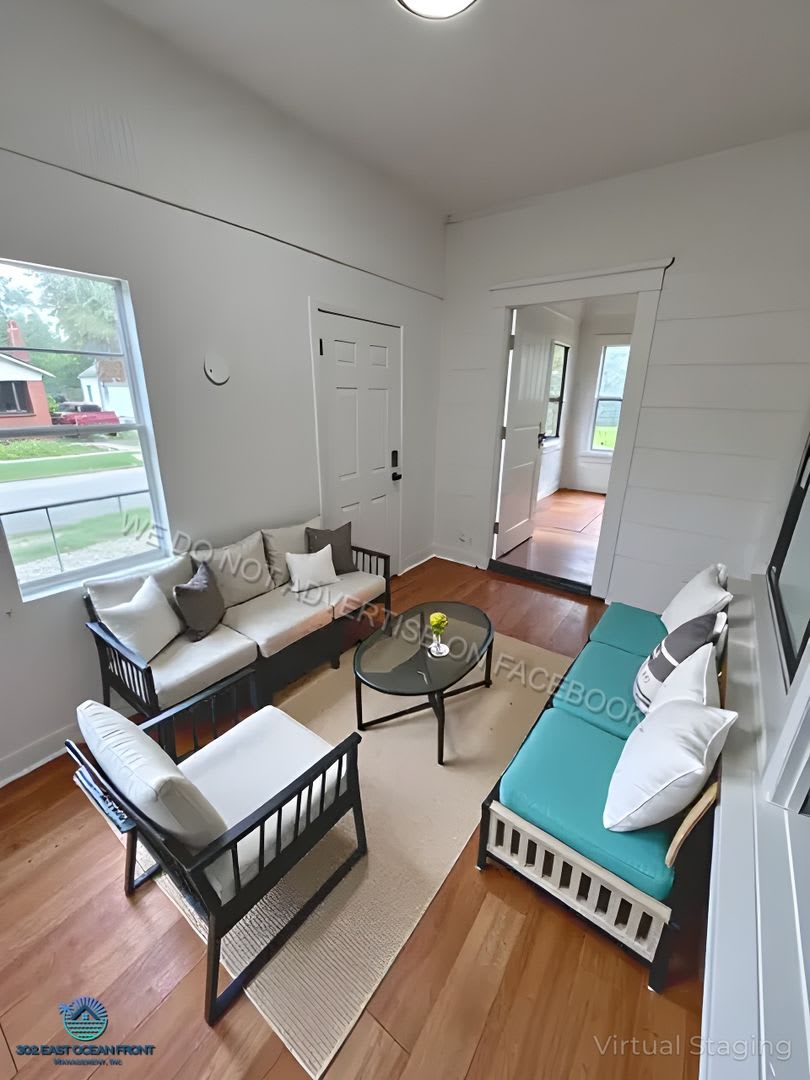 Gorgeous 2 story, 3 bedroom / 2bathroom house now available for rent! – photo 2