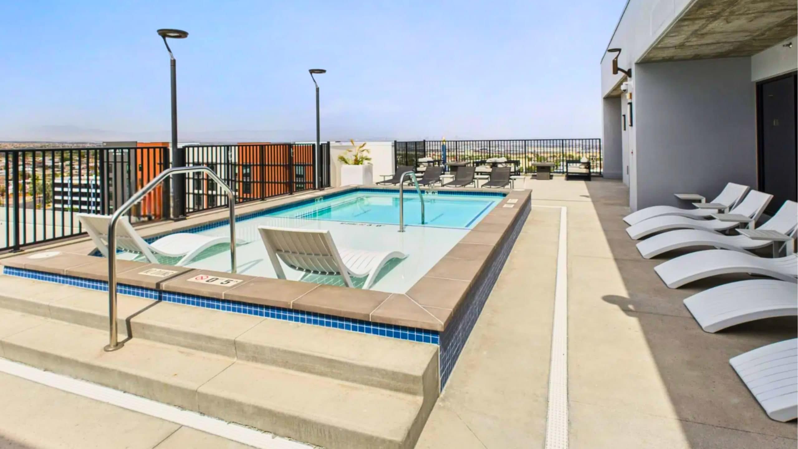 Watermark Apartments – photo 4