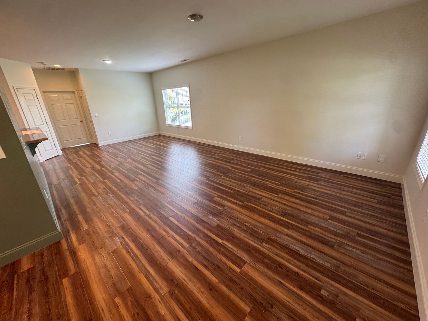 Experience Modern Main-Level Living in a Private Oak Ridge Community – photo 4