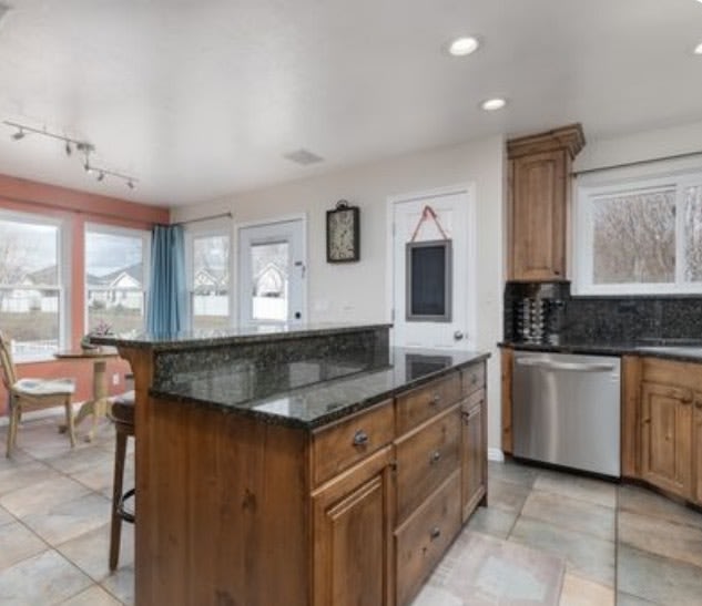 2212 North 700 West – photo 4
