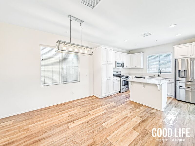 1845 Olivia St – photo 4