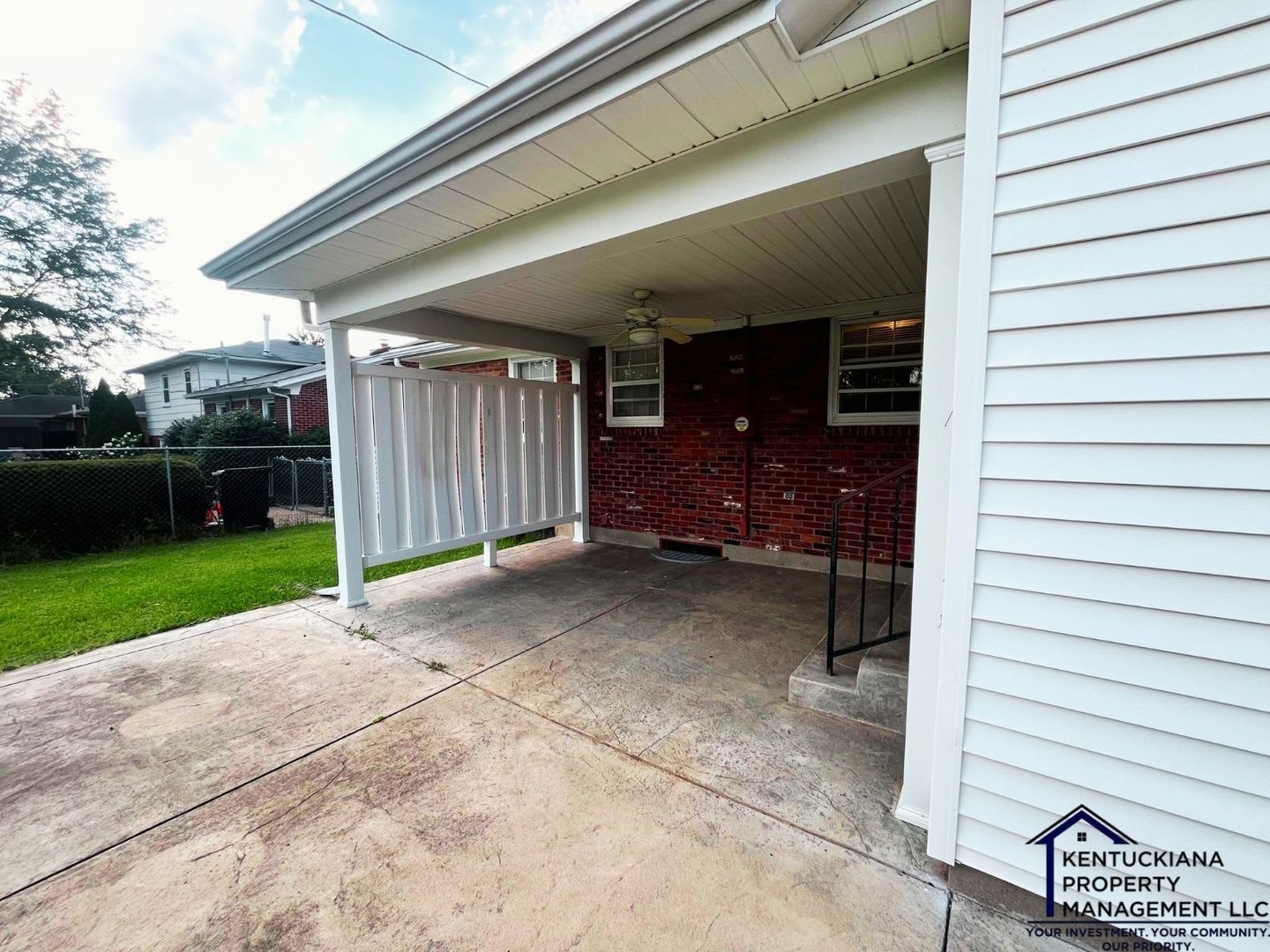Beautiful East End Home in Rolling Hills – Prime Louisville Location! – photo 3