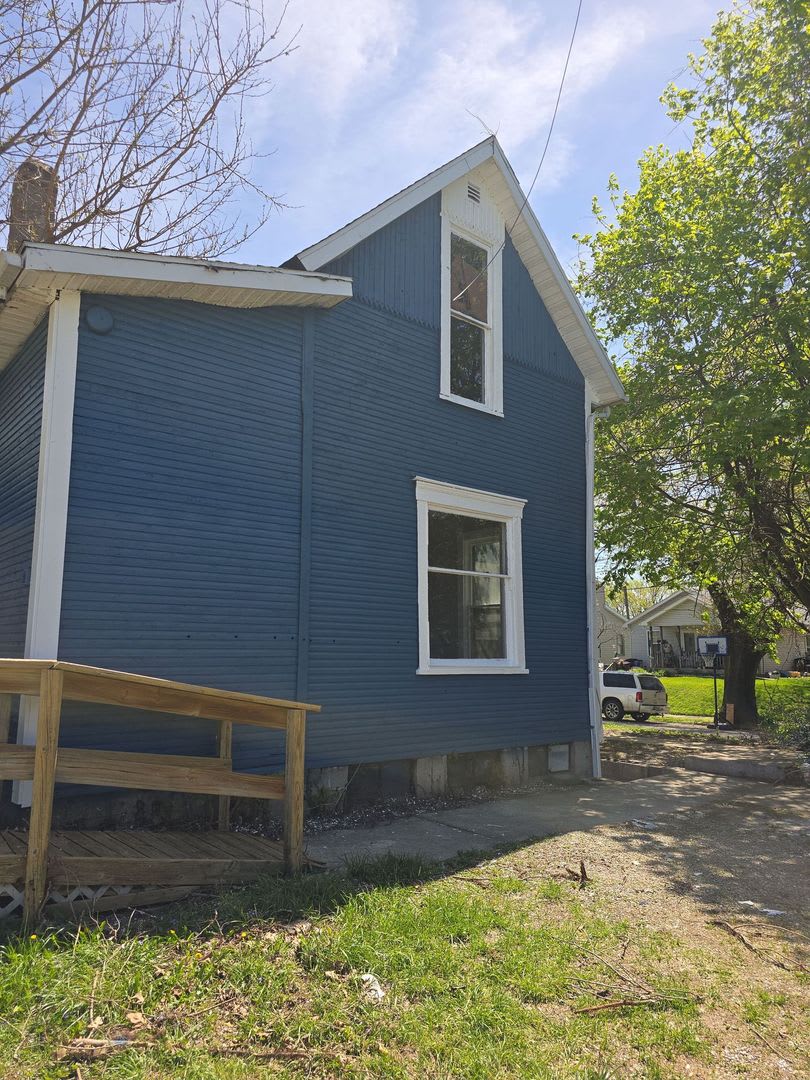 Fully Renovated Home Historic West Side Of Downtown – photo 3