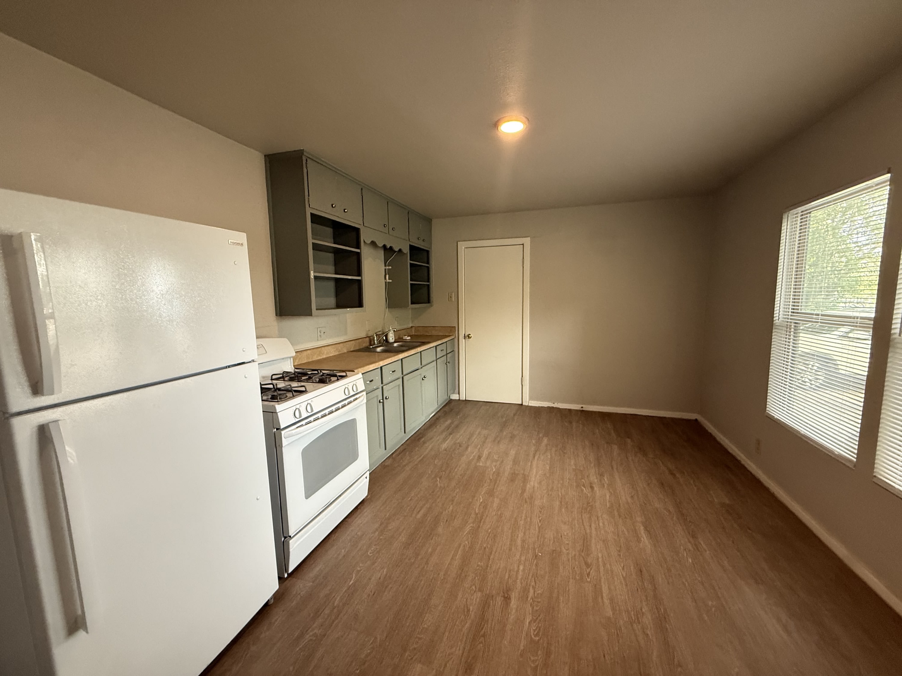 300 Mill Street – photo 5
