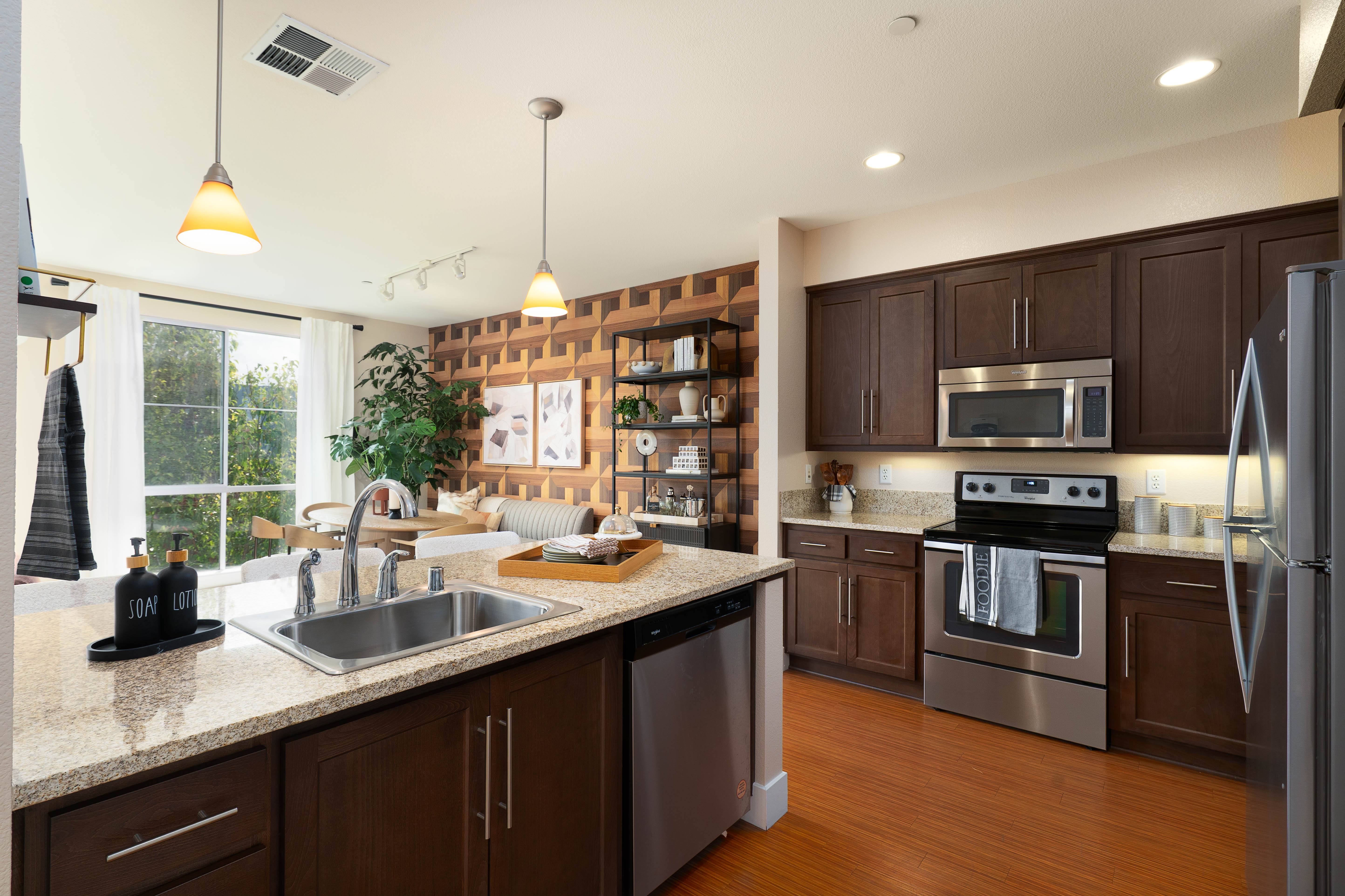 Mosaic Apartments – photo 2