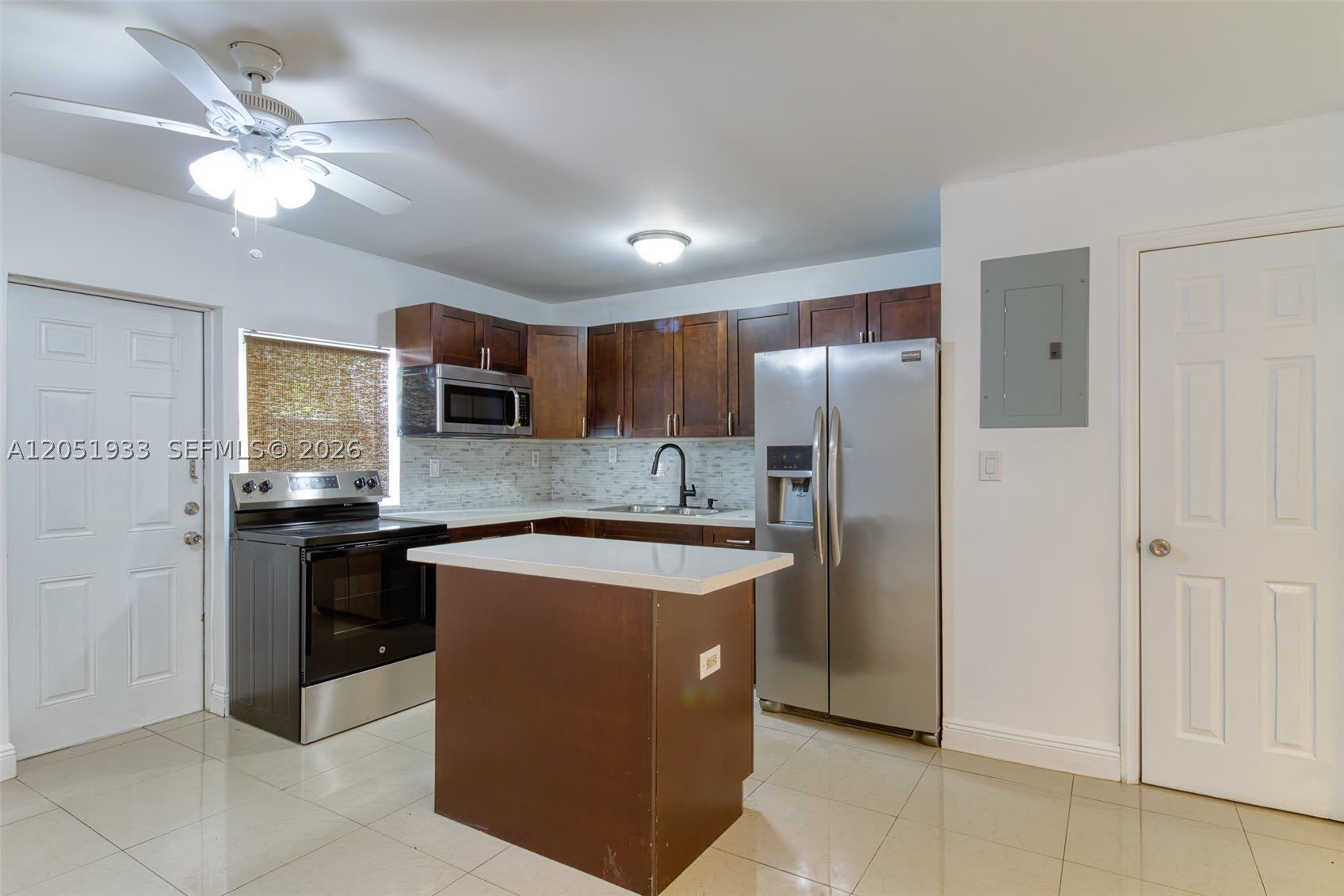 5215 SW 40th Ave – photo 5