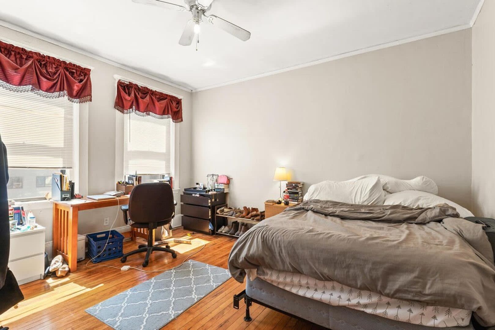 Nice 4 bed in Allston – photo 4
