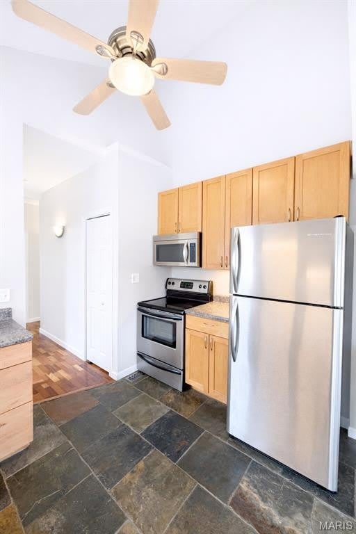 7615 Folk Avenue – photo 5