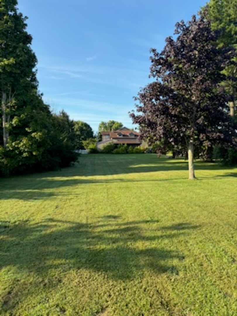 Coming Soon! 3 Bedroom, 2 Full Bath Farmhouse with Inground Pool in Bellbrook School District – photo 4