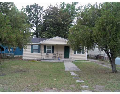 Duplex For Rent-Great Location! – photo 2
