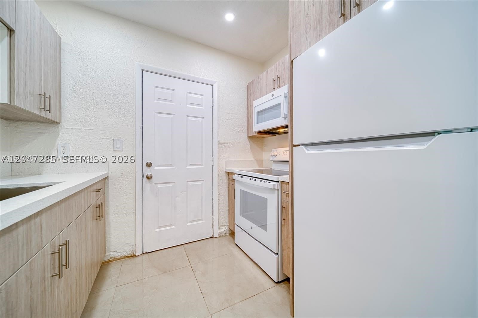 1747 NW 40th St – photo 4