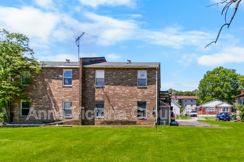 5307 Valiquet Avenue – photo 4
