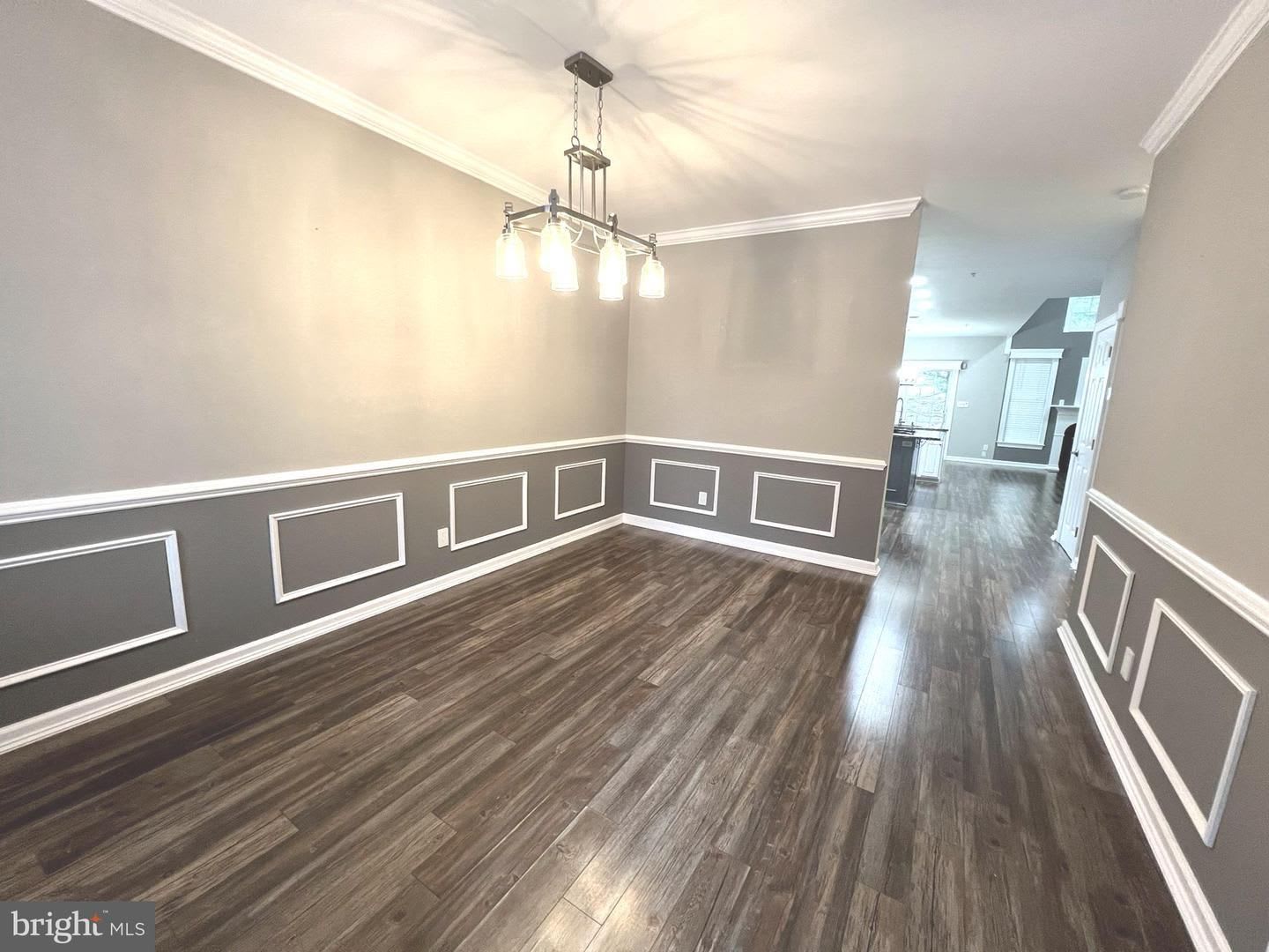 Welcome to this beautiful updated 2-bedroom, 3.5-bathroom townhouse/condo nestled in the heart of Bel Air. – photo 2
