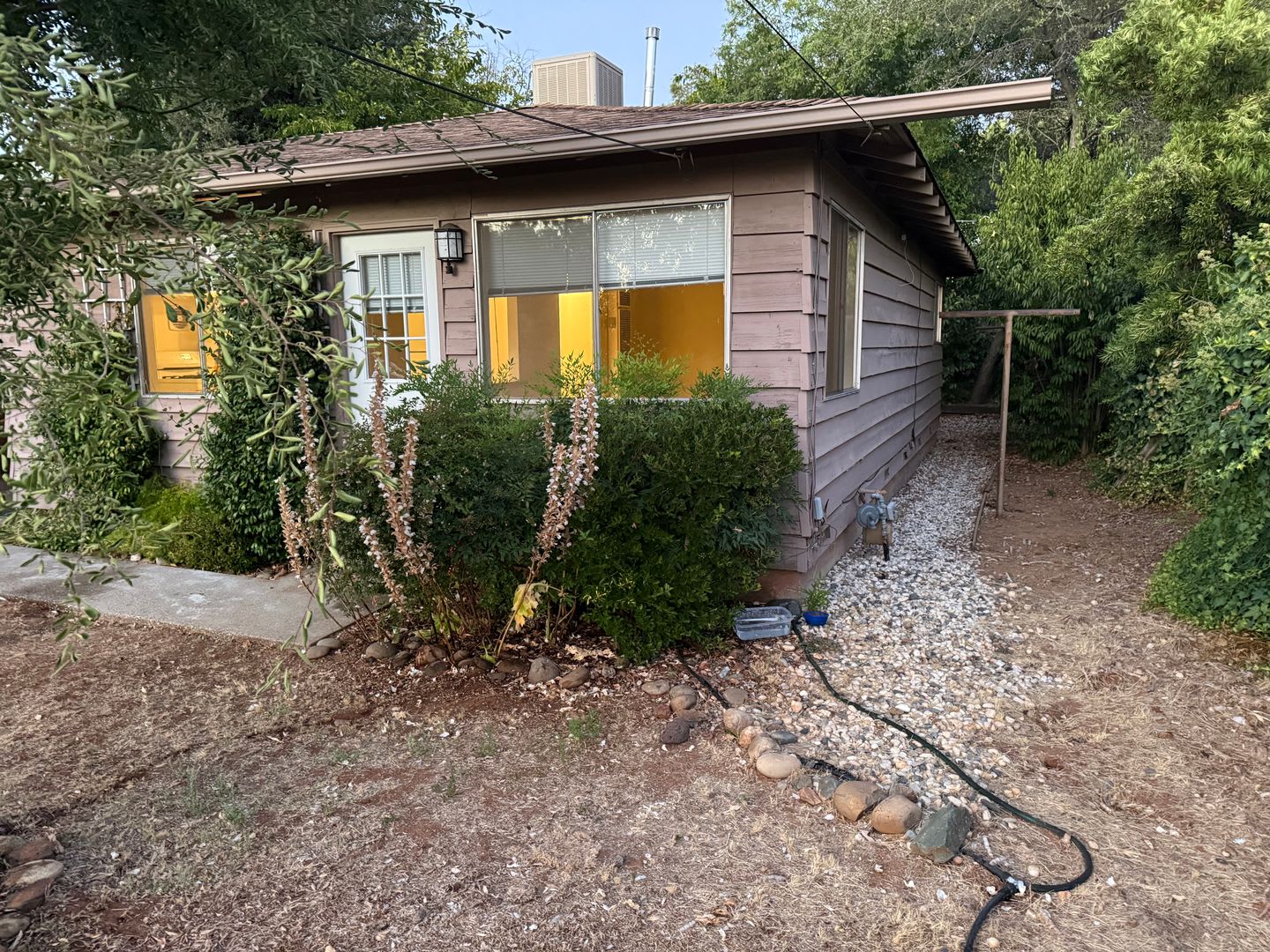 Quiet 2BR Foothills Home – photo 2