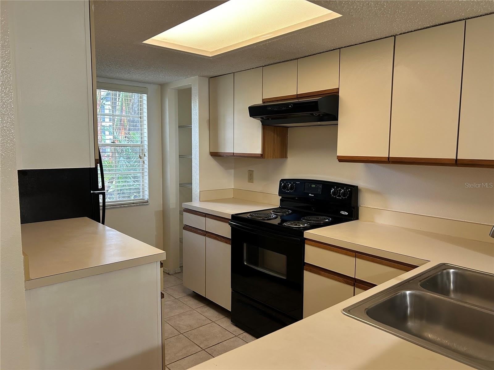 2143 Fox Chase Boulevard – photo 4