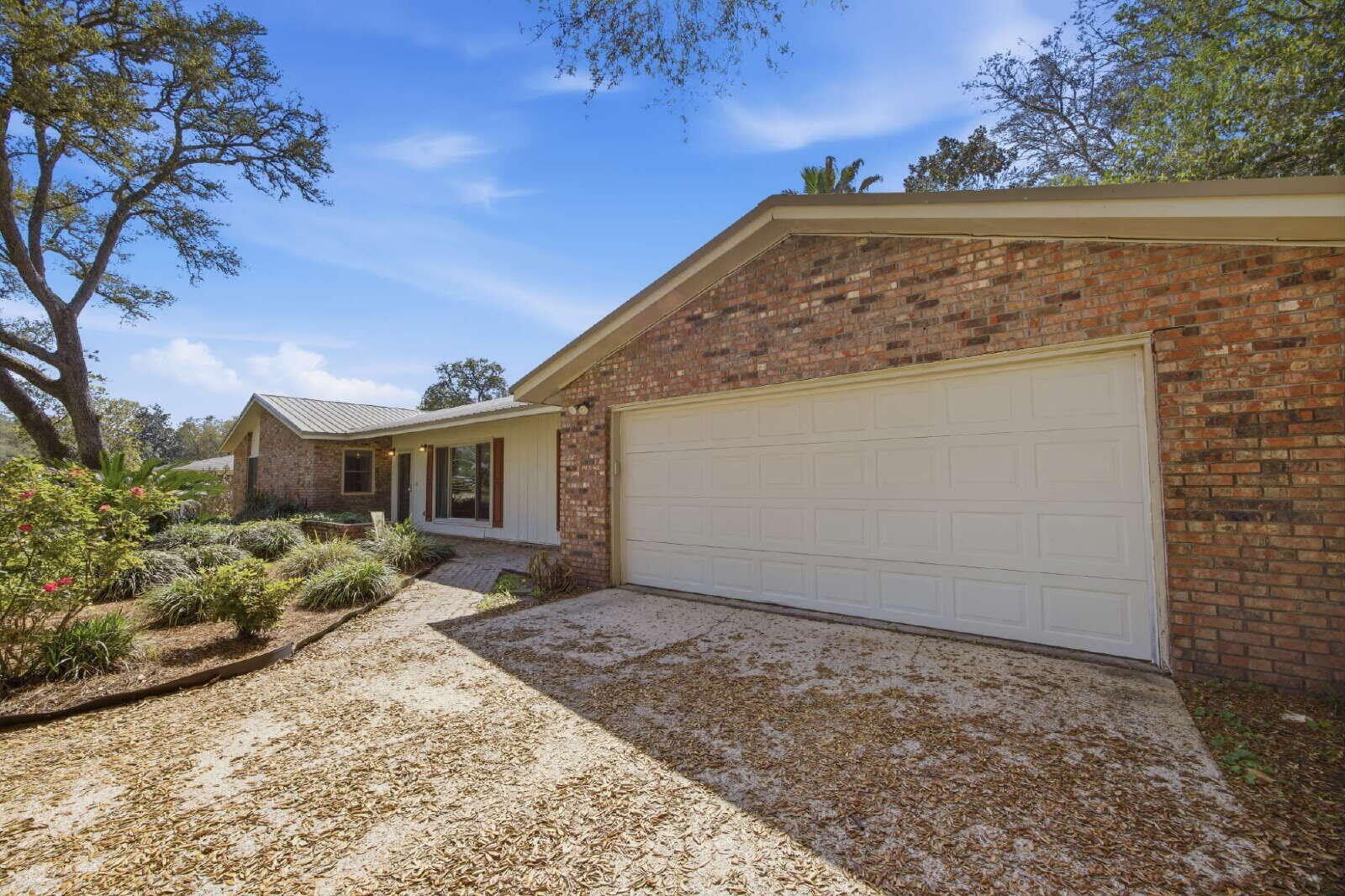 157 Country Club Road – photo 5
