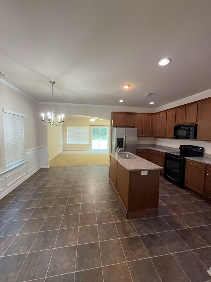 FOR RENT 204 Ashmore Ln 4Bed/2.5Bath – photo 4